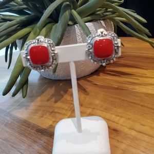 Pop of Red Earrings!!🌹🌻🌹